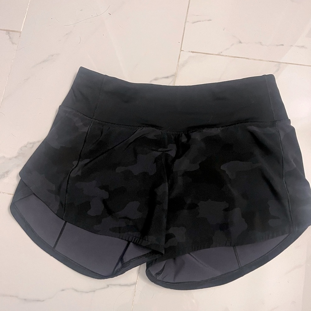Lululemon 4” Speed up shorts mid rise 4 Tall